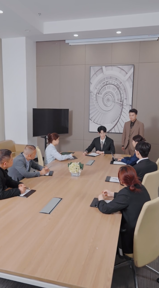 離婚后，哥哥們送我十個男模第05集